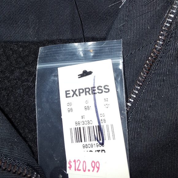 NWT:Express Coat w/ beautiful faux fur collar! - Picture 7 of 7